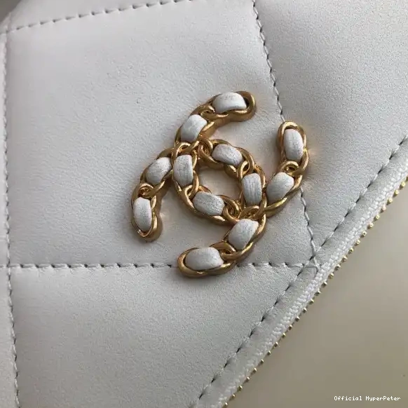 HyperPeter 19 ZIPPED CHANEL WALLET 0619